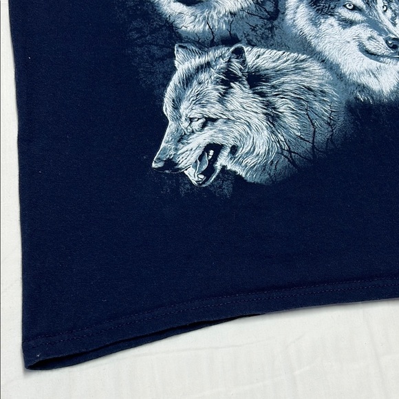 Gildan heavy cotton Wolfpack howl blue size medium short sleeve graphic tee - Picture 6 of 16